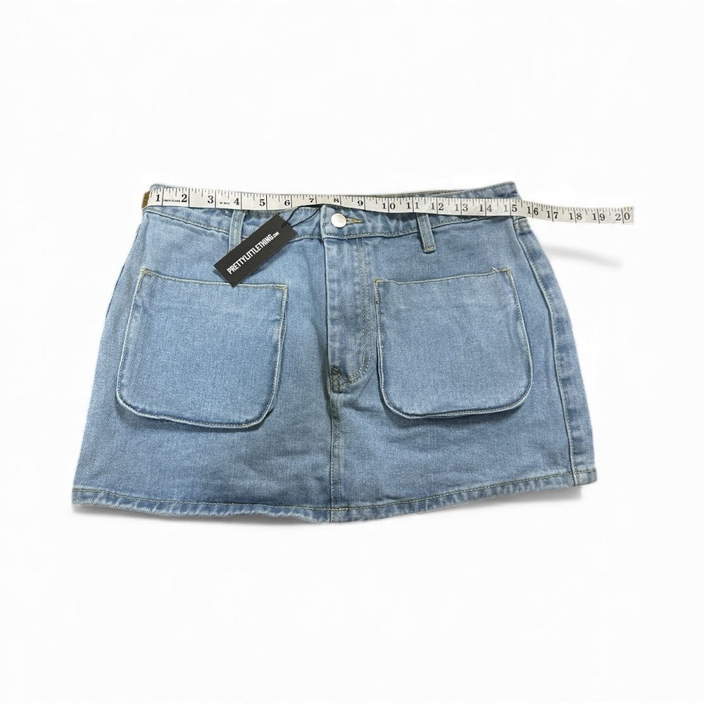 PrettyLittleThing Light Blue Cargo Pocket Denim Mini Skirt – Size 6 [US], (10UK) - Picture 6 of 9